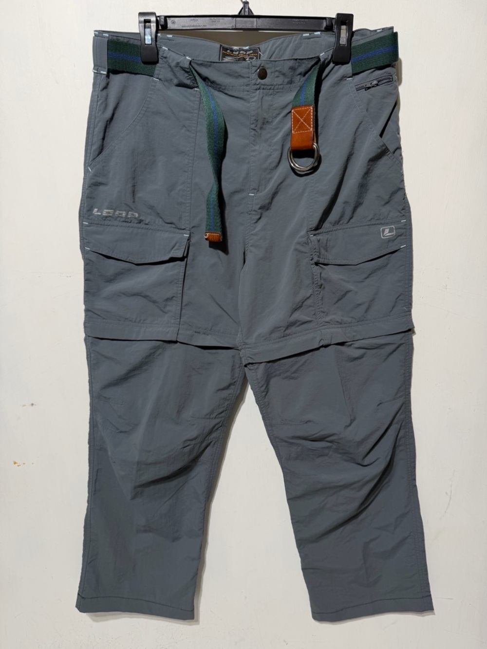 LOOP Tackle Performance Fishing Pants Men’s Medium Grey Convertible EUC